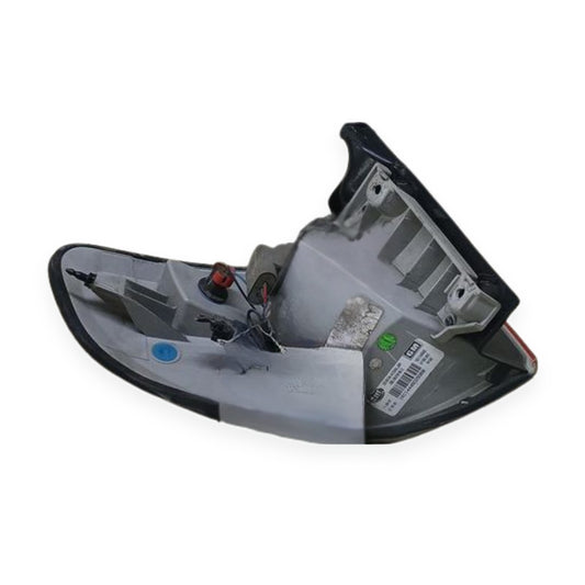2007–2010 Saturn Outlook Right Passenger Tail Light Assembly Quarter Panel Mntd — used automotive part