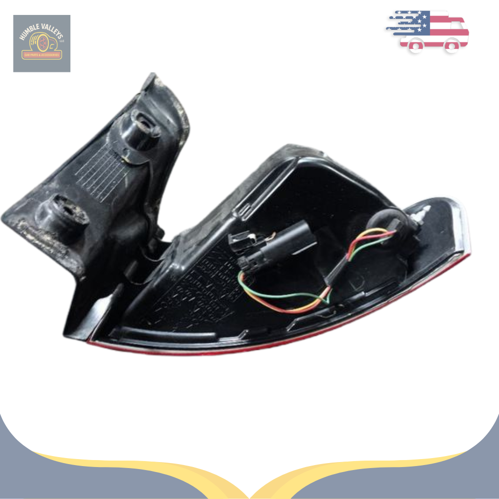 2010–2019 Lincoln MKT Left Passenger Tail Light Lamp Quarter Panel Mount LH — view 4