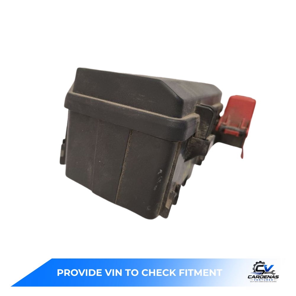 2015–2017 Chevrolet Traverse Engine Compartment Fuse Box OEM — view 2