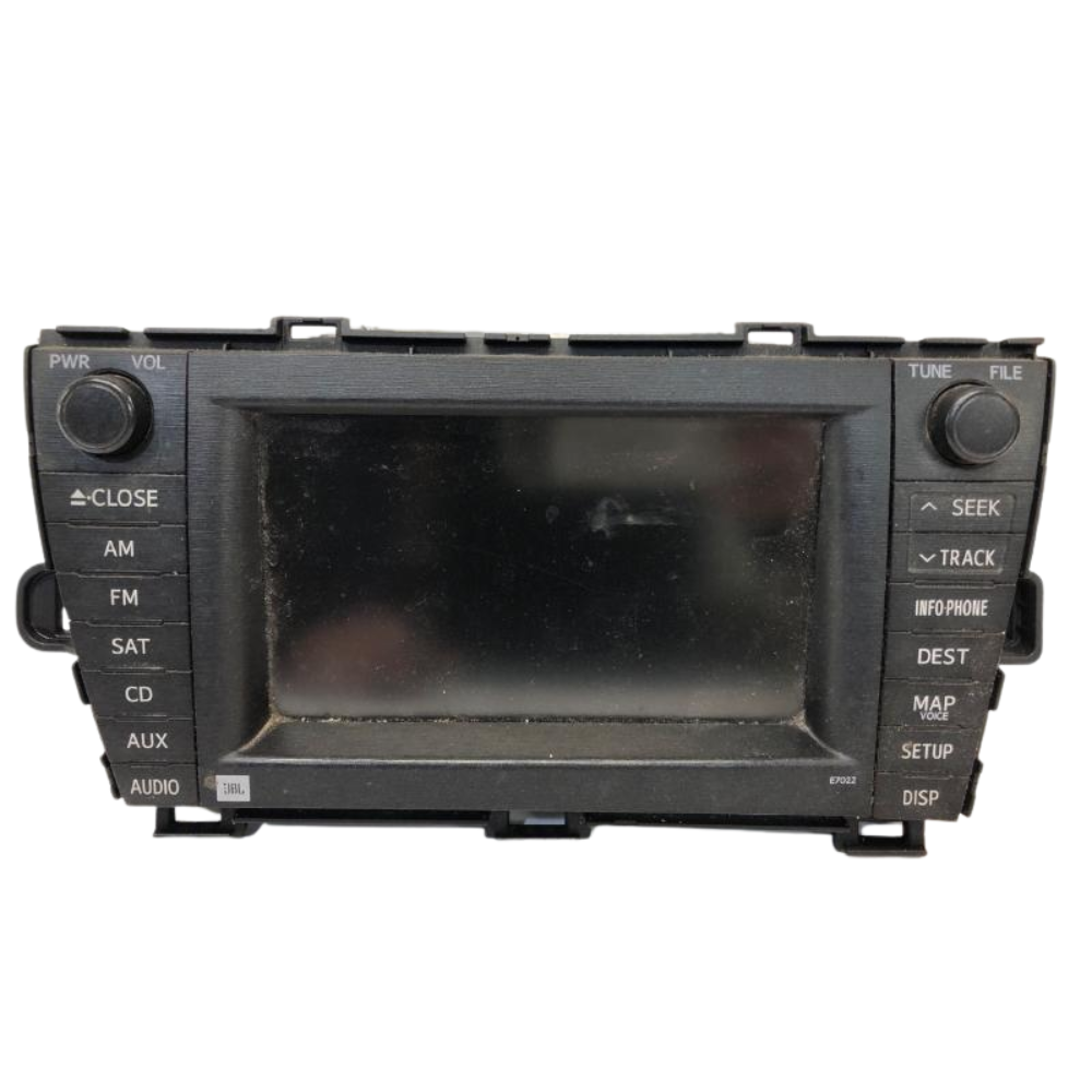 2010–2011 TOYOTA PRIUS DISPLAY SCREEN DASH MOUNTED NAVIGATION SATELLITE E7022 — view 1