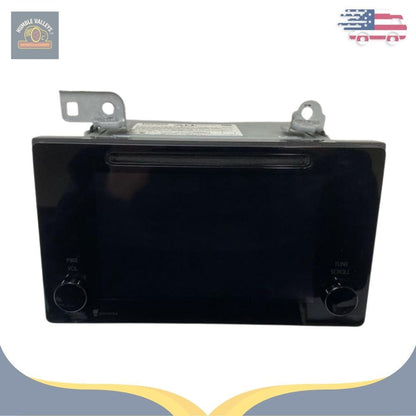 2015 Toyota Sienna AM-FM-CD Radio Receiver P10982 — view 1