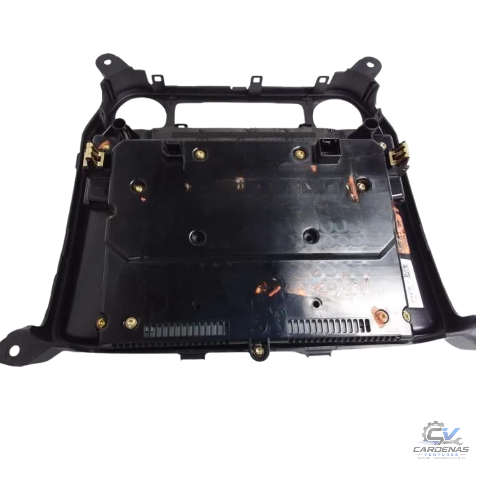 2014 Chevrolet Silverado 1500 2500 Audio Radio Control Panel with Screen OEM — view 3