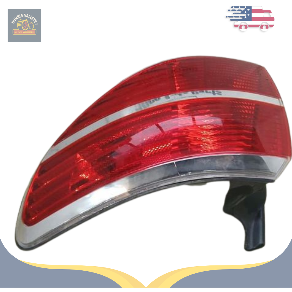 2007–2010 Saturn Outlook Right Passenger Tail Light Assembly Quarter Panel Mntd — view 1