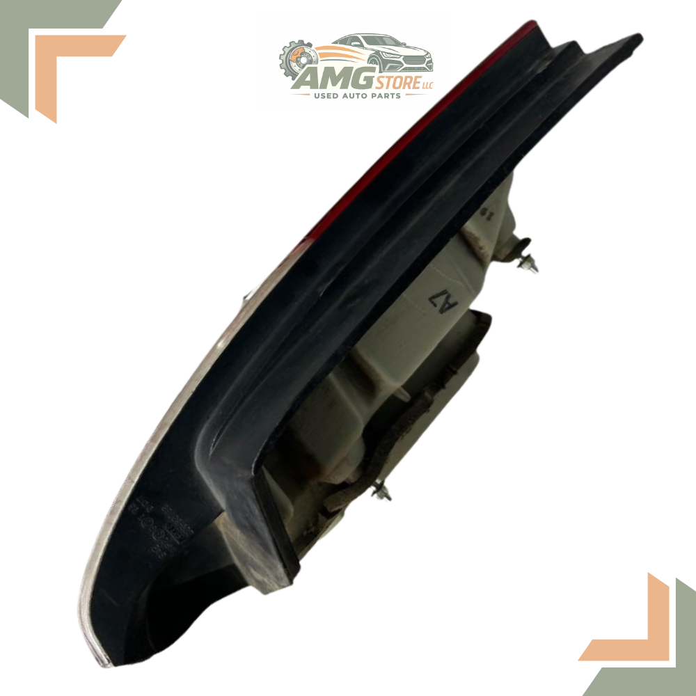 2006–2007 INFINITI M35 M45 Tail Light Right Quarter 26550EH125, 26550EH11A — view 5