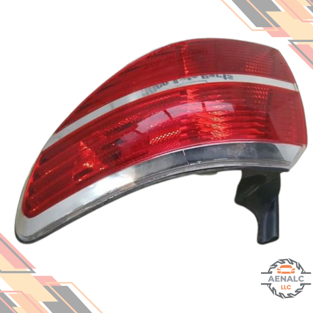 2007–2010 Saturn Outlook Right Passenger Tail Light Assembly Quarter Panel Mntd — view 2