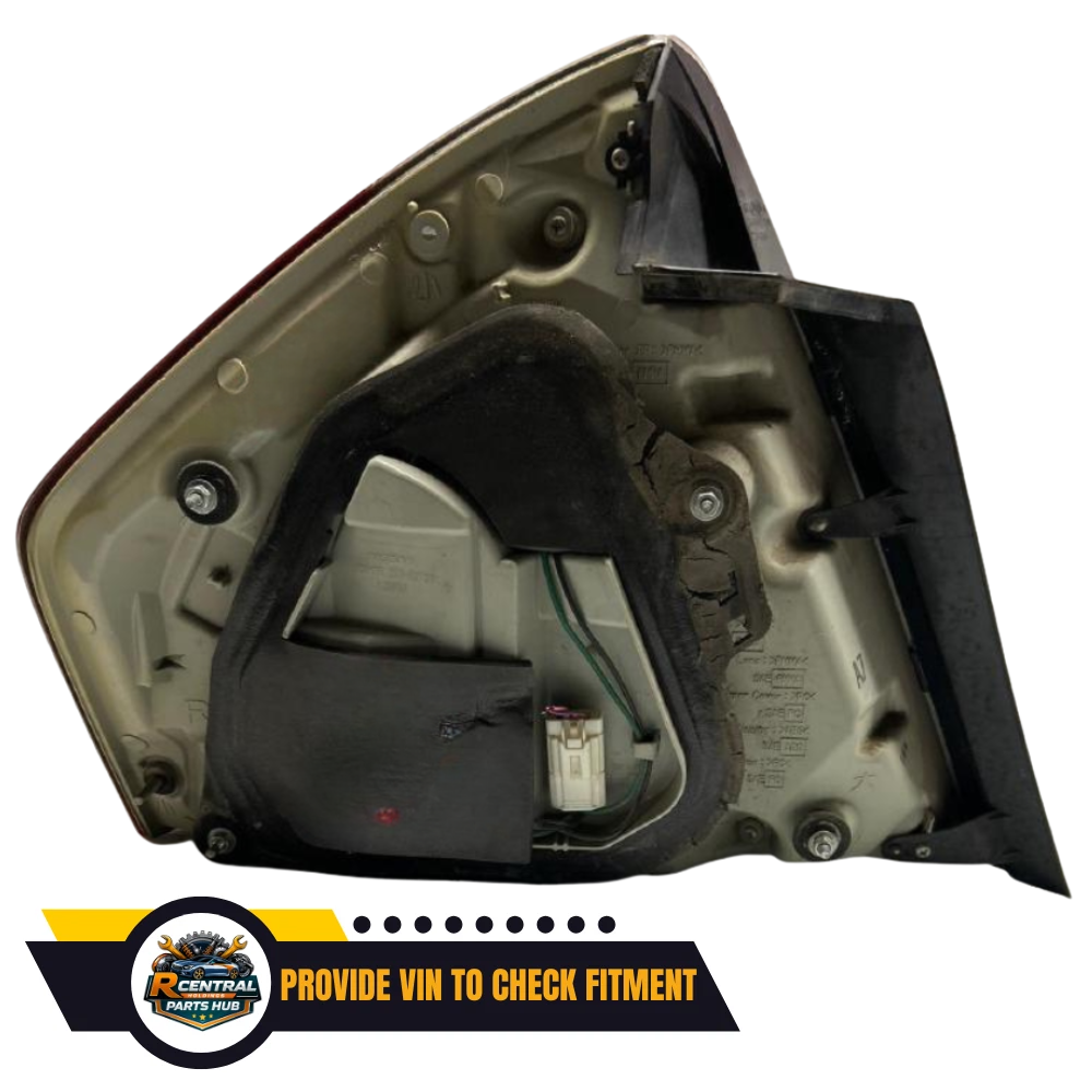 2006–2007 INFINITI M35 M45 Tail Light Right Quarter 26550EH125, 26550EH11A - RH — view 4