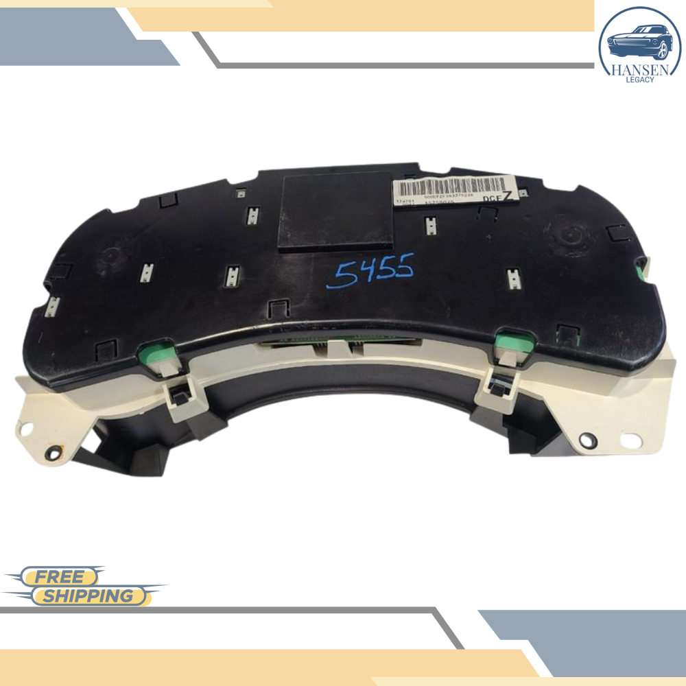 2000–2002 Chevrolet Tahoe Speedometer Speedo Cluster MPH OEM — view 4
