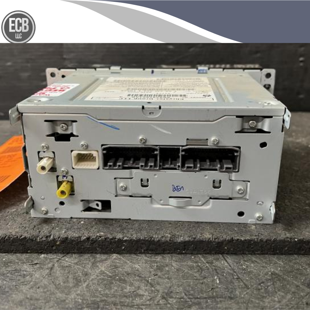2013–2016 Chrysler Town & Country AM FM CD Navigation Radio Display Screen RHB — view 3