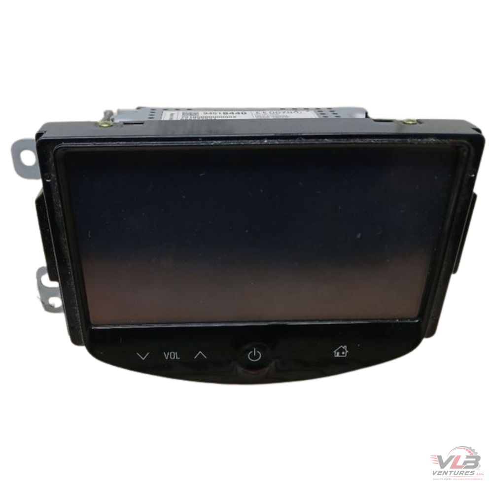 2015–2016 Chevrolet Sonic Radio Receiver Display Screen ID 94518440 OEM — view 1