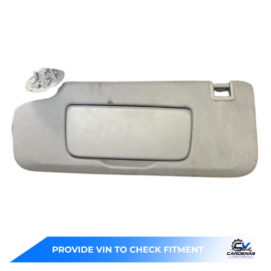 2018–2019 Chevrolet Equinox LH Driver Sunvisor Sun Visor with Mirror & Light OEM — view 1