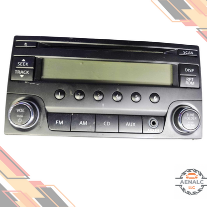 2015–2018 Nissan Versa Radio Receiver AM FM CD without Navigation OEM — view 1