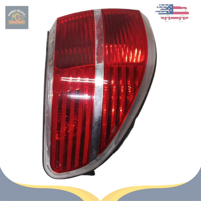 2007–2010 Saturn Outlook Left Passenger Tail Light Assembly Quarter Panel Mntd — view 3