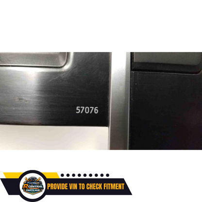 2013–2014 Toyota Camry Radio Receiver Player ID 57076 On Display Face OEM 13 14 — view 3
