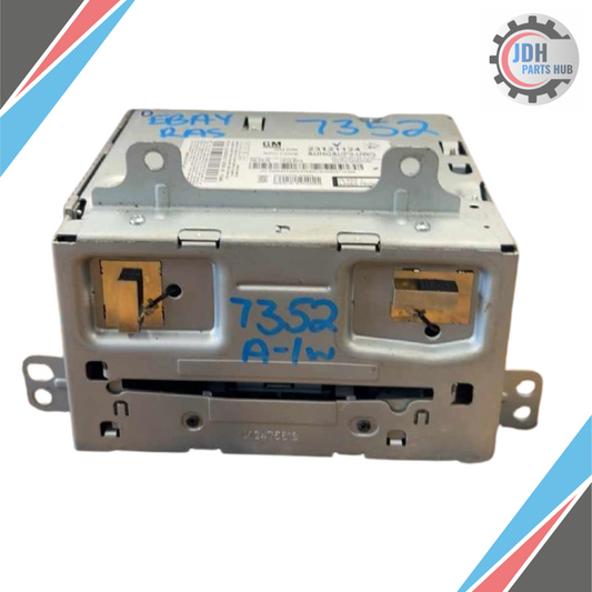 2013 GMC Terrain AM FM CD MP3 Radio Receiver Navigation UHQ OEM — view 1