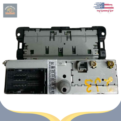 2015–2017 Jeep Renegade AM FM Radio Receiver With Display Screen OEM — view 5