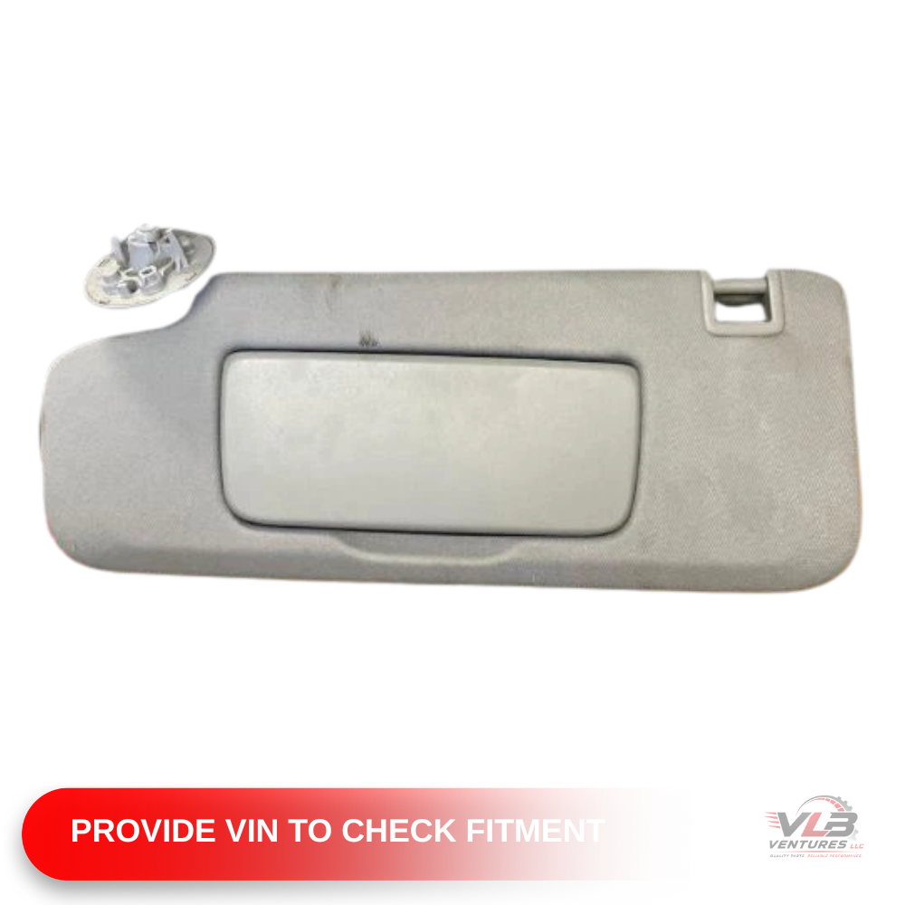2018–2019 Chevrolet Equinox LH Driver Sunvisor Sun Visor with Mirror & Light OEM — view 1