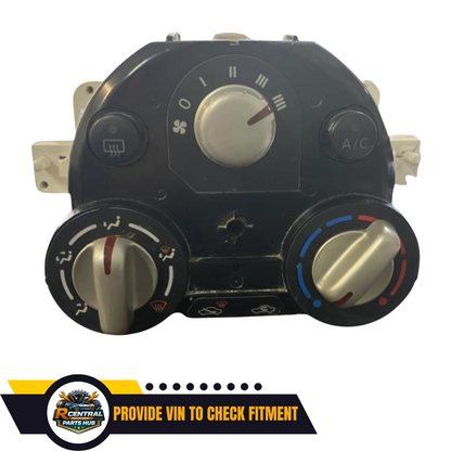 2014 Nissan Versa A/C AC Heater Temperature Control — view 2