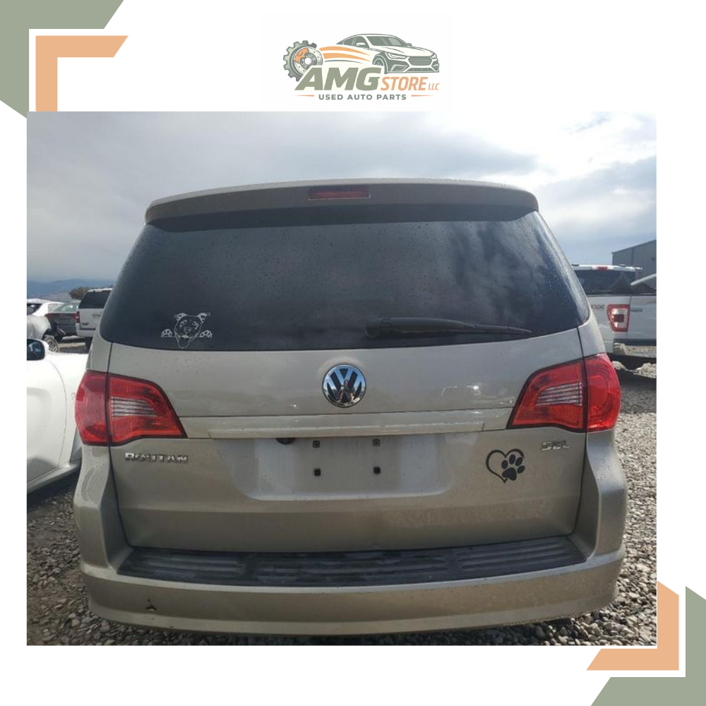 2009–2014 Volkswagen Routan Tail Light Passenger Right Side OEM — view 5
