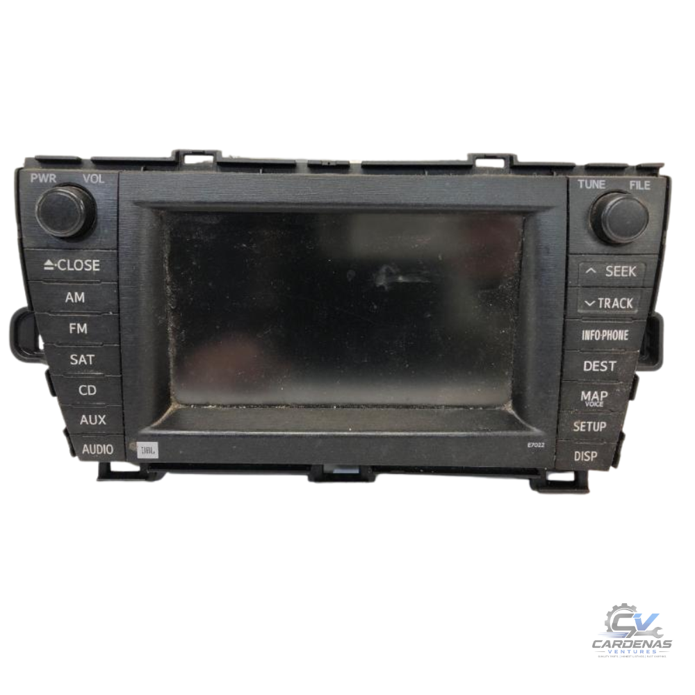 2010–2011 TOYOTA PRIUS DISPLAY SCREEN DASH MOUNTED NAVIGATION SATELLITE E7022 — view 1