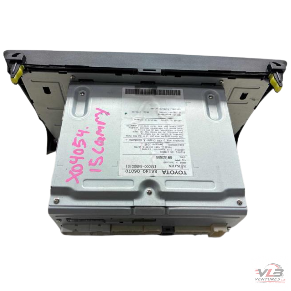 2015 Toyota Camry Radio Touch Screen Display Receiver 100366 OEM — view 4