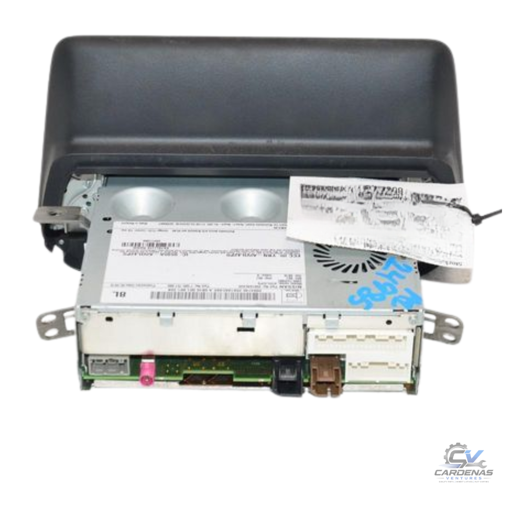2019–2022 Nissan Altima AM FM Radio Receiver With Display Screen OEM — view 3