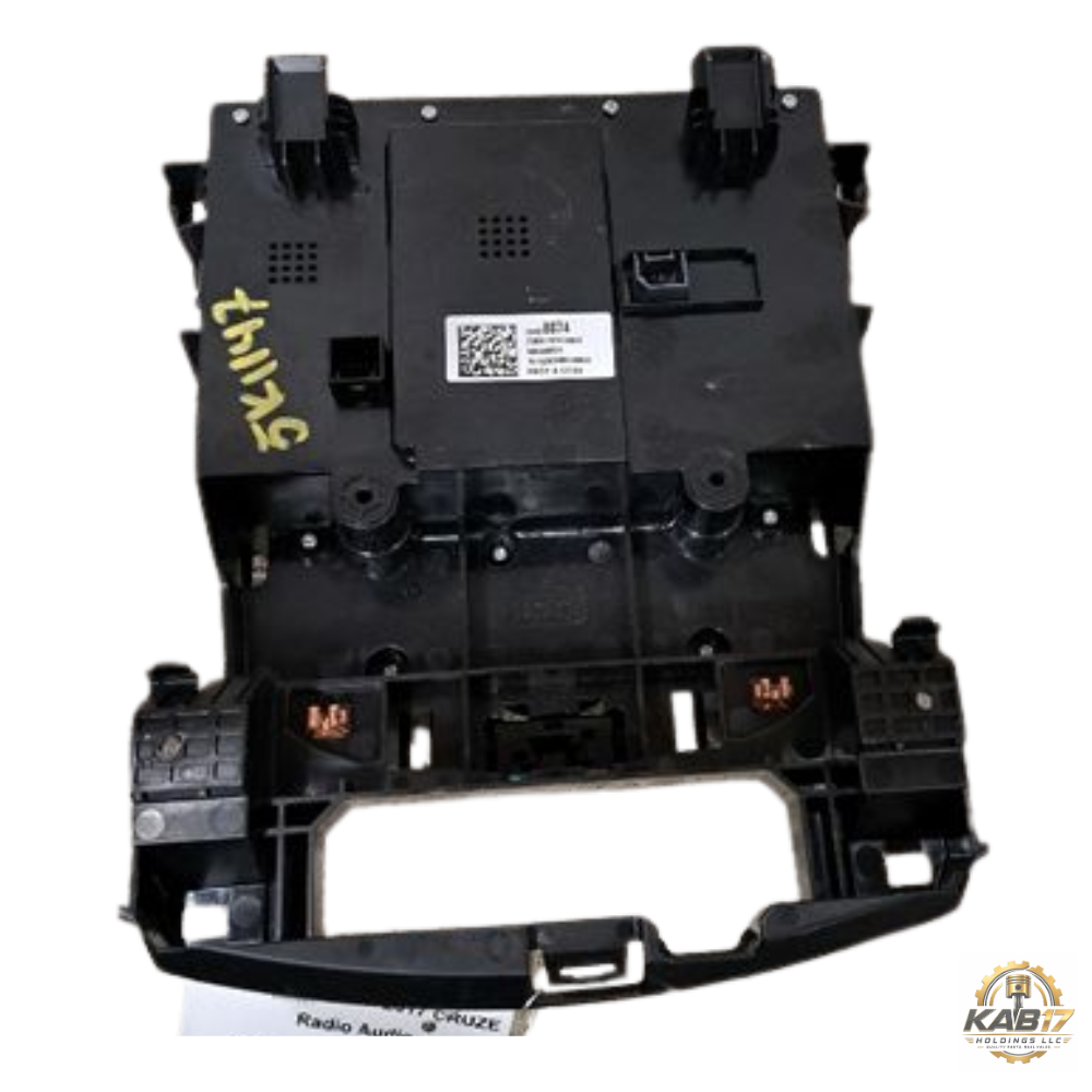 2016–2017 Chevrolet Cruze Radio Receiver 8" Display Option UQA OEM — view 2