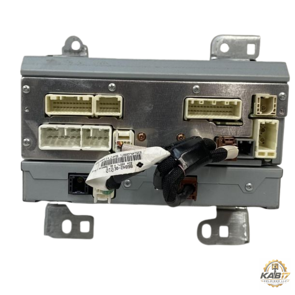 2015 Toyota Sienna AM-FM-CD Radio Receiver P10982 — view 4