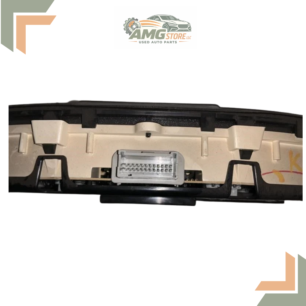 2000–2002 Chevrolet Tahoe Speedometer Speedo Cluster MPH OEM — view 2