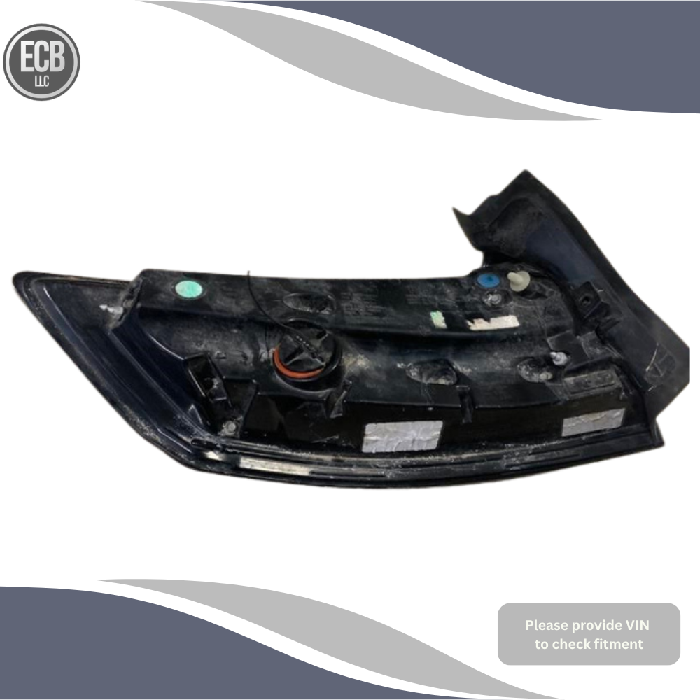 2015–2018 Ford Edge left Driver Side Tail Light Assembly quarter panel OEM — view 2