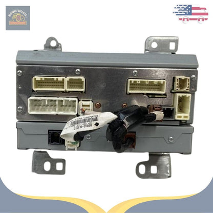 2015 Toyota Sienna AM-FM-CD Radio Receiver P10982 — view 2