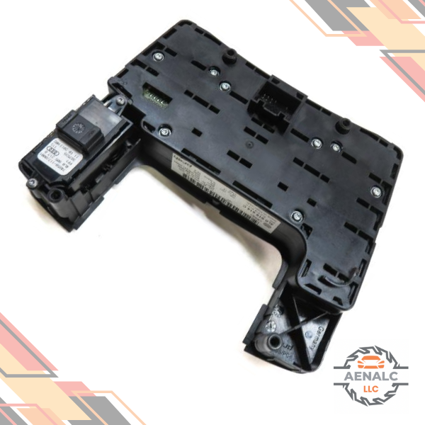 2012–2015 Audi Q7 Console-Mounte<wbr/>d Radio Control Panel Audio System (Option 8RF) — view 2