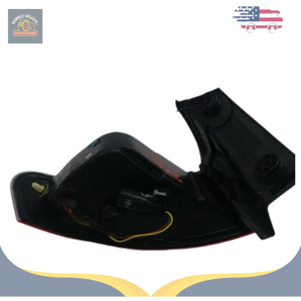 2010–2019 Lincoln MKT Right Passenger Tail Light Lamp Quarter Panel Mount RH — view 4